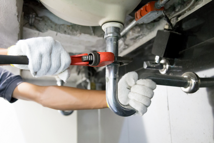 How Regular Plumbing Services Can Extend the Lifespan of Your Pipes